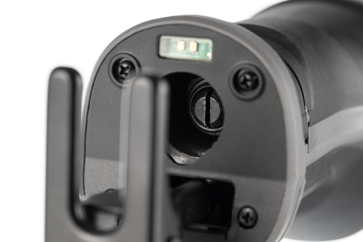 Пила сабельная TESLA TG1100C