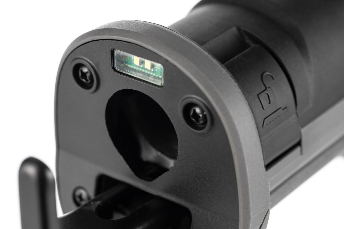 Пила сабельная TESLA TG1100C