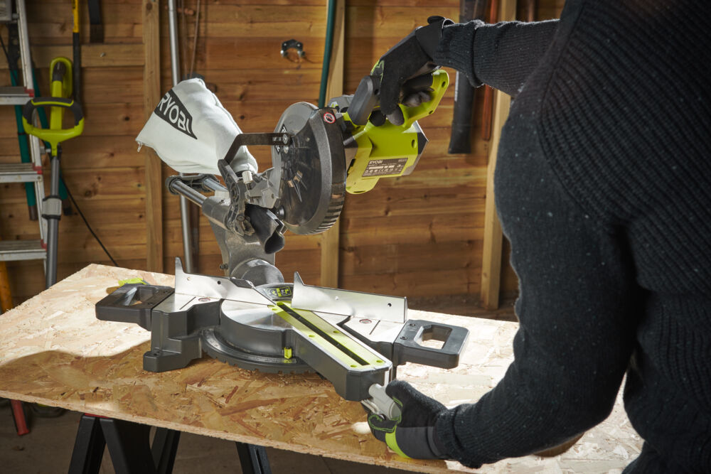 ONE + / Торцовочная пила RYOBI RMS18190-0 (без батареи)