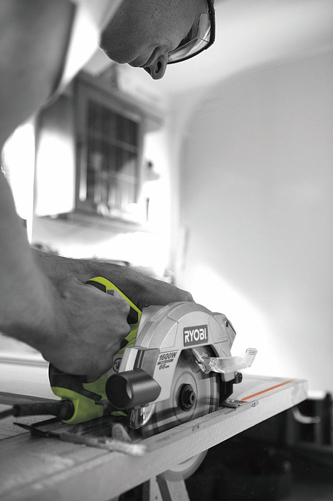 Пила циркулярная RYOBI RCS1600-PG