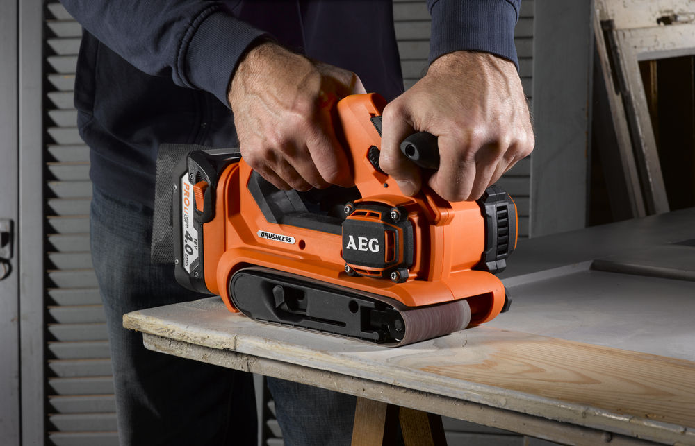 Ленточная шлифмашина аккумуляторная AEG BHBS18-75BL-0 (без батареи)