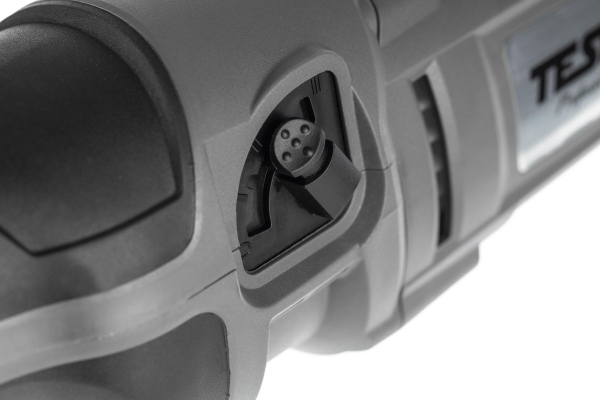 Пила сабельная TESLA TG1100C