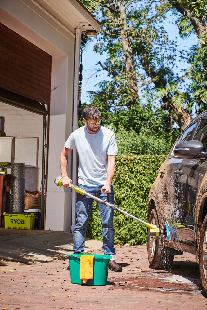 ONE + / Телескопическая щетка RYOBI R18TPS (без батареи)