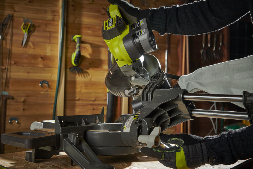 ONE + / Торцовочная пила RYOBI RMS18190-0 (без батареи)