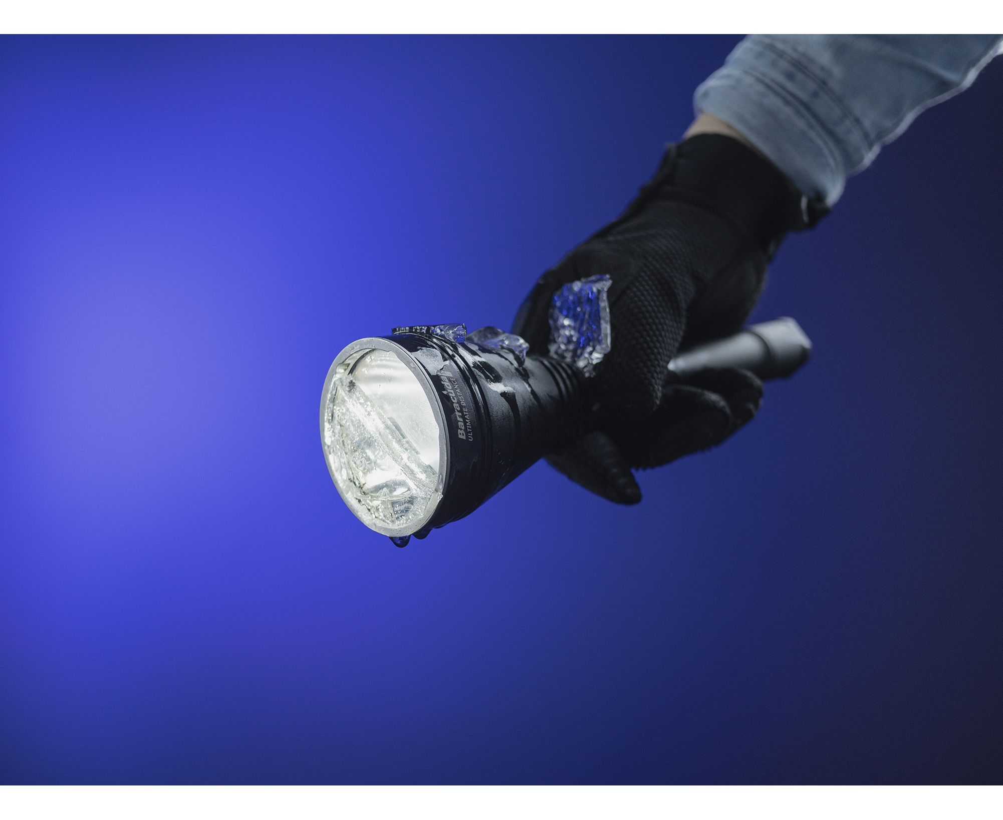 Фонарь Armytek Barracuda Pro XHP35 HI Белый