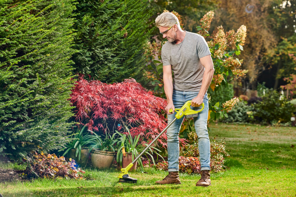 ONE + / Триммер RYOBI RY18LT23A-120P