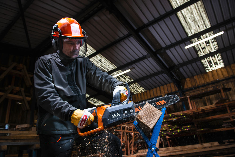 Пила цепная аккумуляторная AEG ACS18B30 (без батареи)