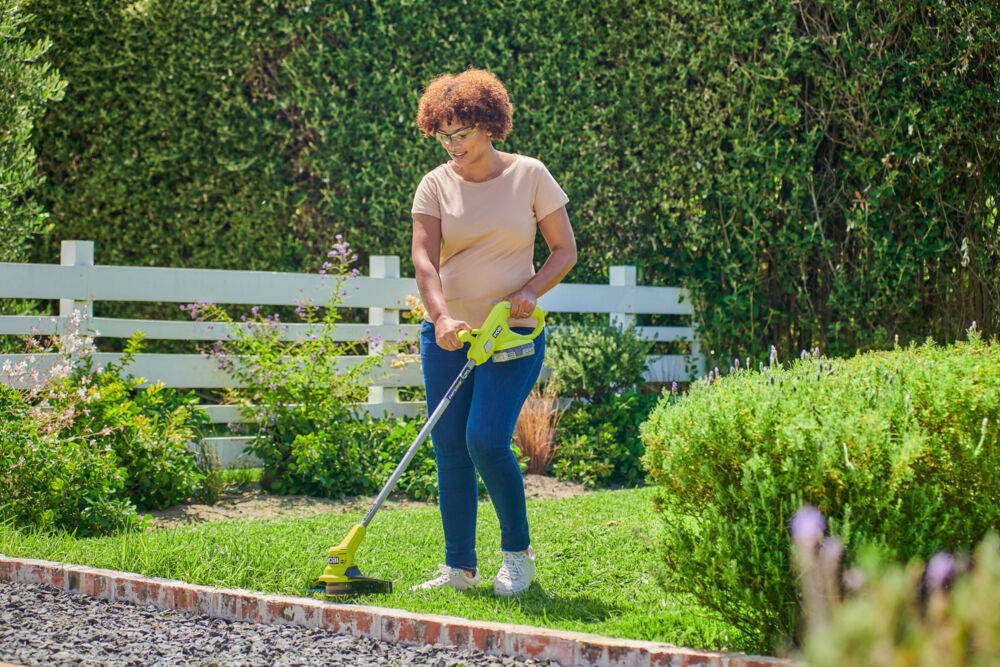 ONE + / Триммер RYOBI RY18LT23A-120P