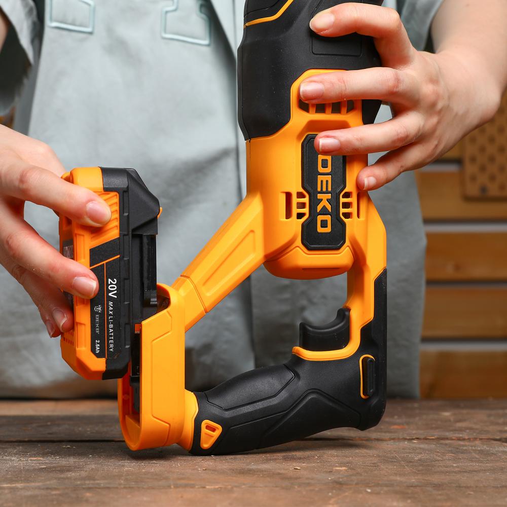 Сабельная пила аккумуляторная DEKO DKRS20 085-1129