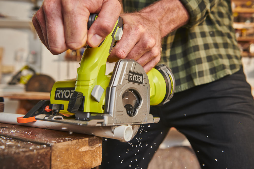 ONE + / Пила циркулярная RYOBI R18MMS-0 (без батареи)