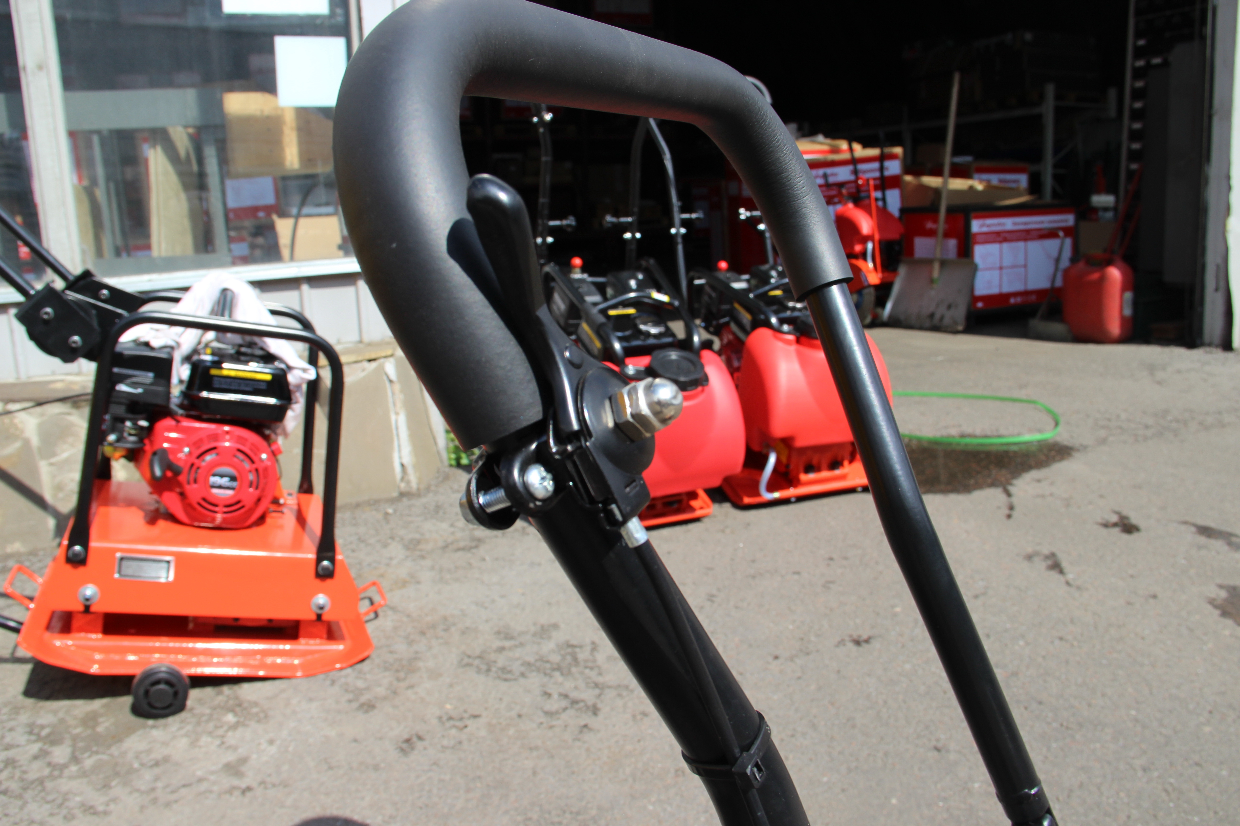 Виброплита Impulse VP50L Loncin LC154F (колеса)