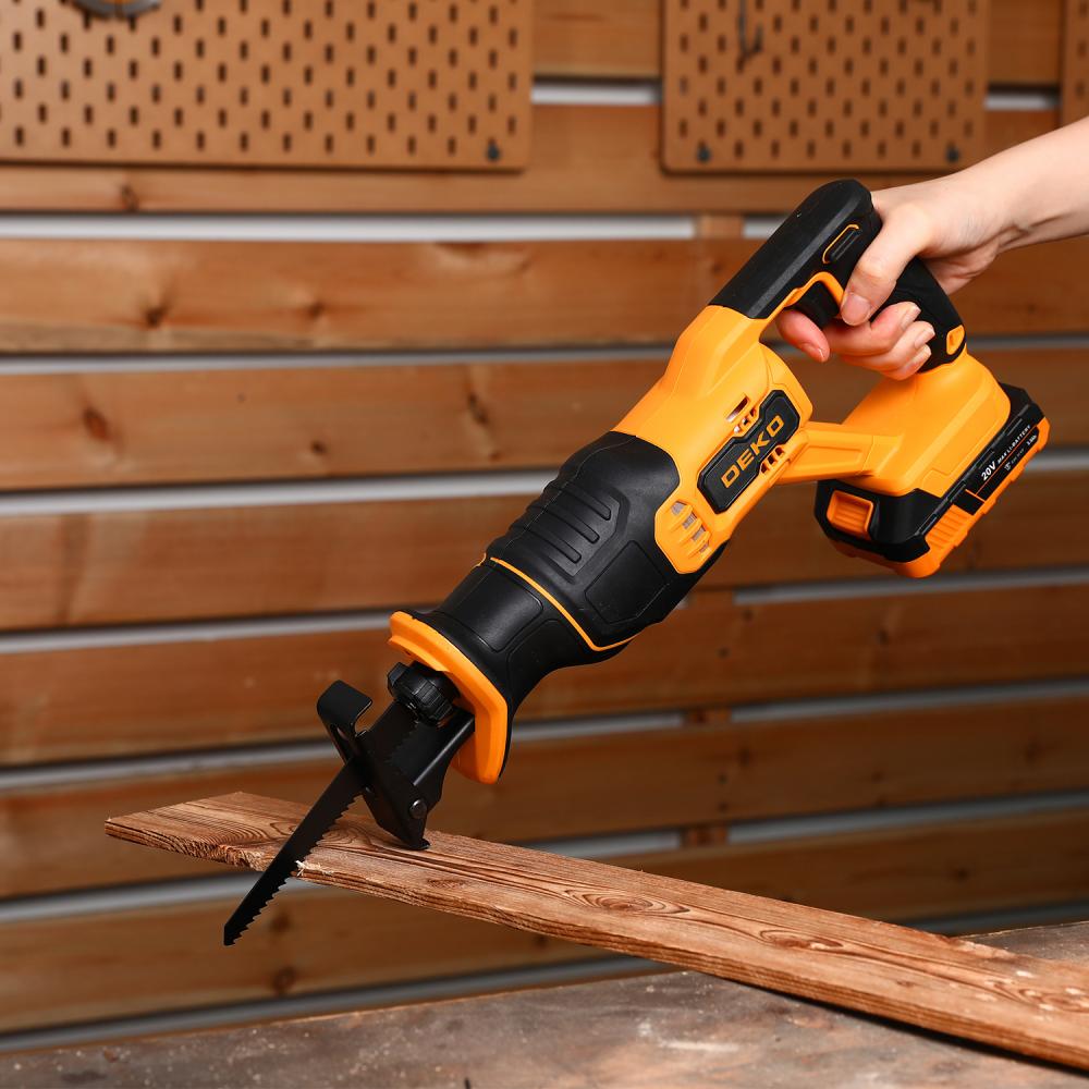 Сабельная пила аккумуляторная DEKO DKRS20 085-1129