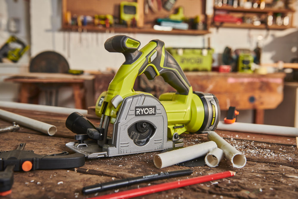 ONE + / Пила циркулярная RYOBI R18MMS-0 (без батареи)