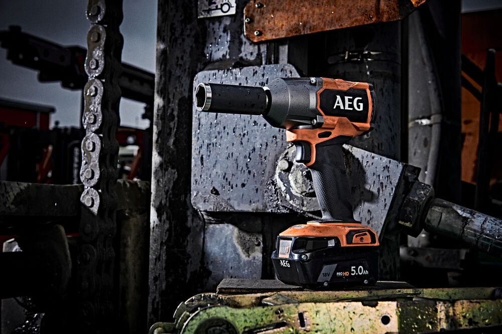 Гайковерт аккумуляторный AEG BSS18MTF12BL-0 (без аккумуляторов)