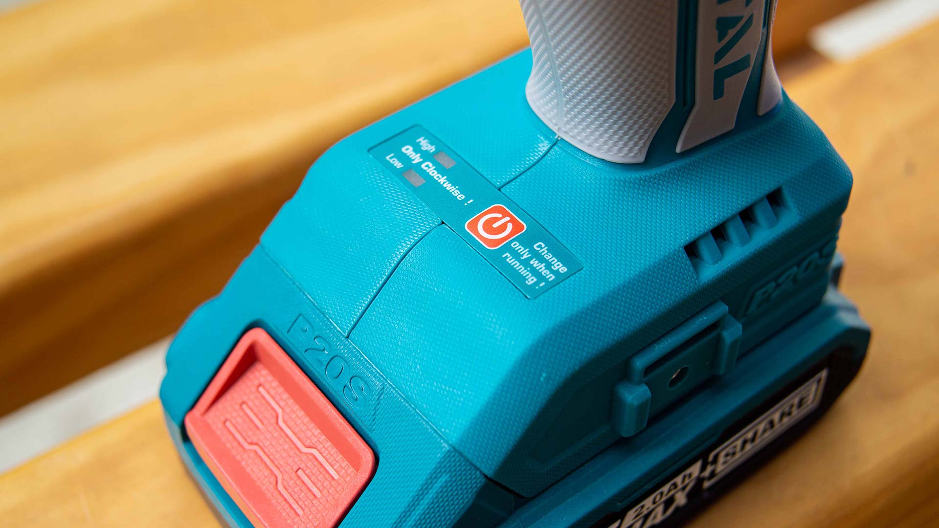 Гайковерт TOTAL TIWLI2001