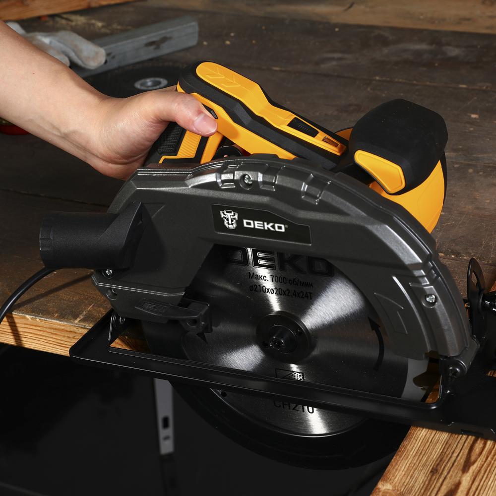 Пила циркулярная DEKO CS2500-D