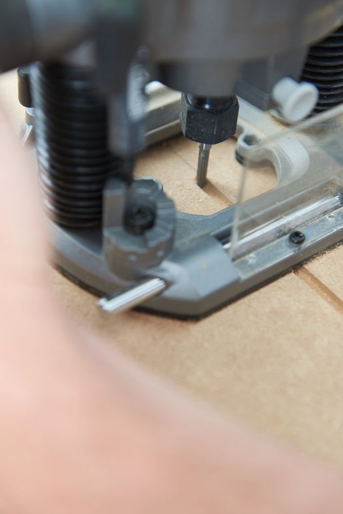 Фрезер RYOBI RRT1600-K